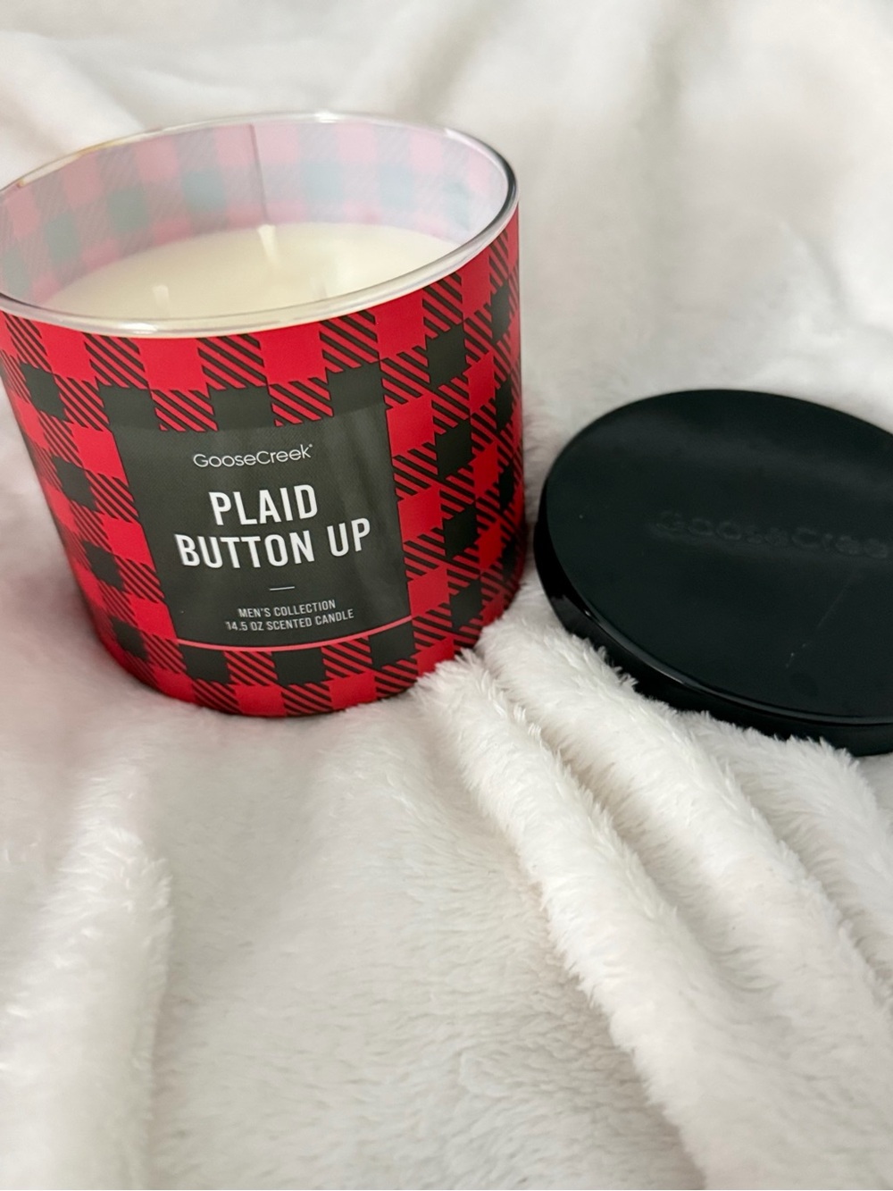 Goose Creek 'Plaid Button Up' 3-Wick Candle - Red & Black - Picture 4 of 8